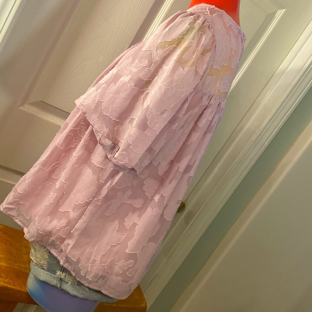 TRACIES Floral Pink Lace Blouse - Picture 6 of 14